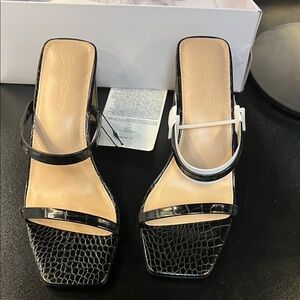 Elegant Black Patterned Heels